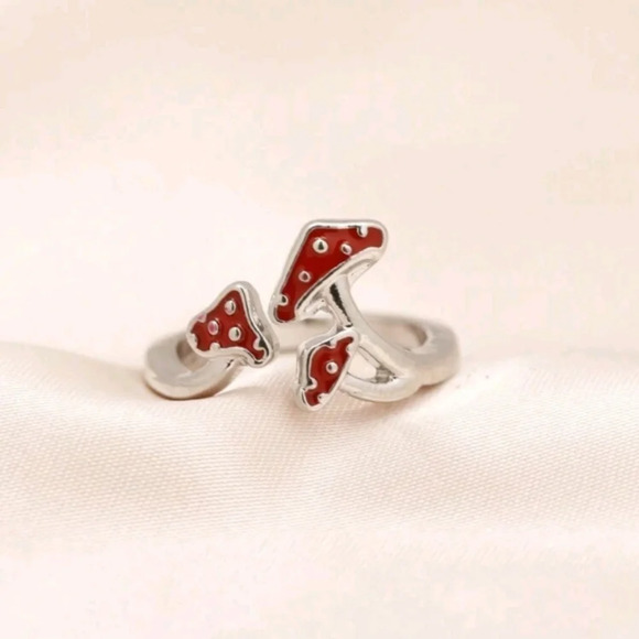 Handcrafted Adjustable Mushroom Ring - Picture 3 of 6